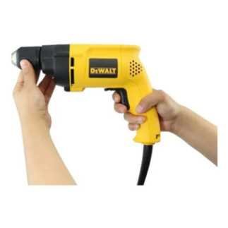 Taladro 3/8" V.V.R Broquero Agarre Rapido Dewalt DW222