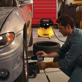 Compresor  22 L Con Pistola Manguera Dewalt D2002M-WK