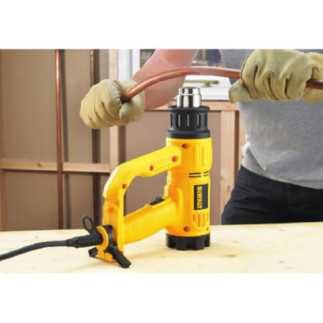 Pistola de Calor 50-600 °C 2,000 W con Pantalla LCD DEWALT D26414-B3