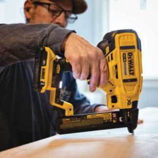 Grapadora de corona estrecha, 18 GA, solo herramienta (DCN681B) DWDCN681B