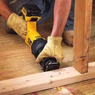 Sierra Sable Inalámbrica 20V MAX Dewalt DCS380B