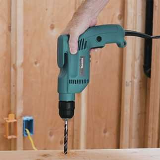Taladro 3/8" 530 W 0-2,500 rpm broquero cierre rápido MAKITA 6408