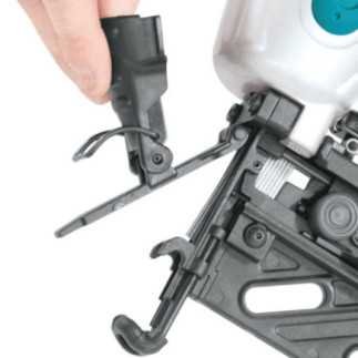 Clavadora Neumática calibre 16 1"-2-1/2" 65-120 Psi + estuche MAKITA AF601