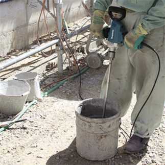 Taladro tipo Espada 1/2" 750 W 0-600 rpm MAKITA DS4012