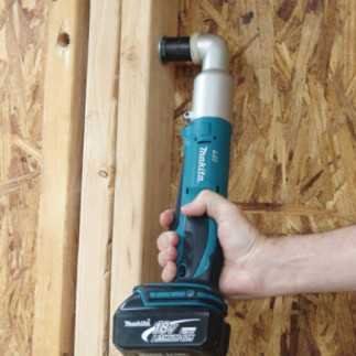 Atornillador Impacto Angular 3/8" Makita DTL063Z