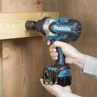 Llave De Impacto 1/2" 18 V 3 Vel 0 A 1,800-2,000-2,200 Ipm M/Bl Makita DTW1002RTJ