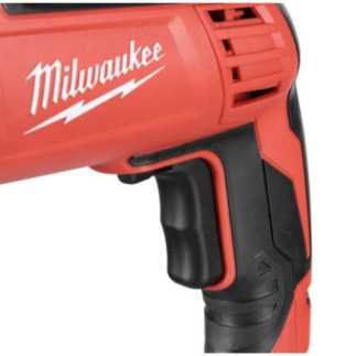 Taladro 3/8" 960 W 0-2,800 rpm broquero cierre rápido MILWAUKEE 024020
