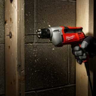 Taladro 3/8" 960 W 0-2,800 rpm broquero cierre rápido MILWAUKEE 024020