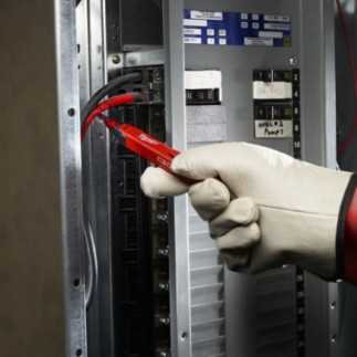 Detector Voltaje 50-1,000 V luz Led Milwaukee 2202-20