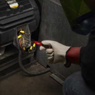 Detector Voltaje 50-1,000 V luz Led Milwaukee 2202-20