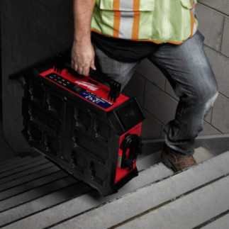 Radio + Cargador M18  PACKOUT  MILWAUKEE 2950-20