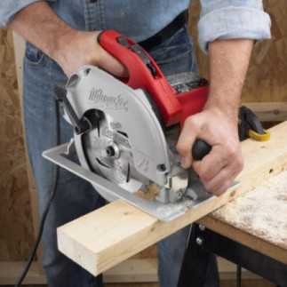 Sierra Circular De 7 1/4" 15 Amp 5,800 Rpm Mango Ajustable