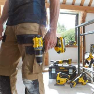 Esmeriladora Angular 4 1/2" STANLEY STNSCG400M2K-B3