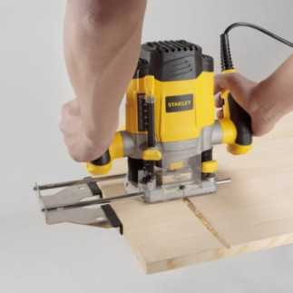 Router 1,200 Watts 1-1/3 Hp Stanley SRR1200-B3