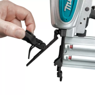 Clavadora Neumática calibre 18 2" Makita AF506