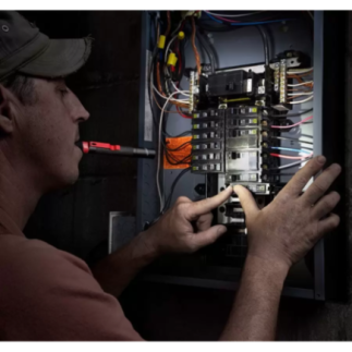 Lampara De Leds 100 Lumenes Milwaukee 2105