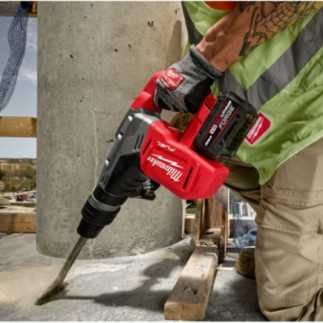 Combo super cargador + batería M18 FORGE 8 Ah + batería M18 5 Ah Milwaukee